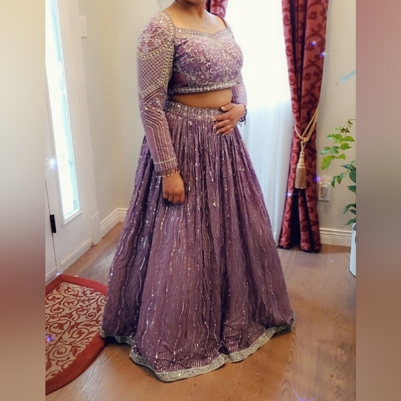 Purple sequence lengha - Picture 1 of 2